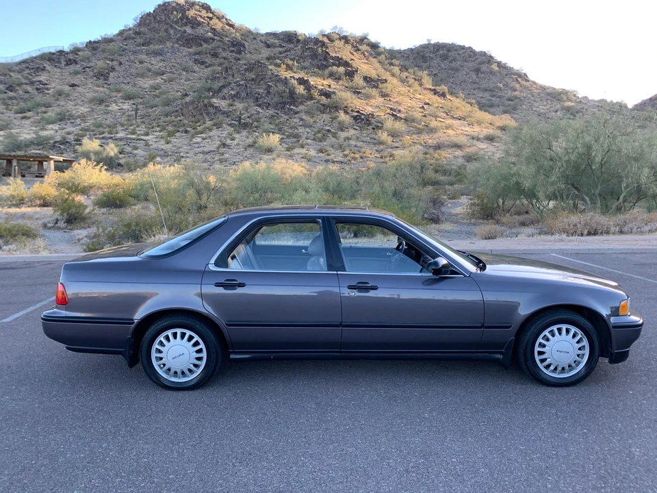 1993 Acura Legend 2nd Gen - Image 15 of 31