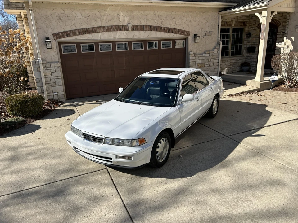 1993 Acura Vigor 2nd Gen - Image 26 of 31