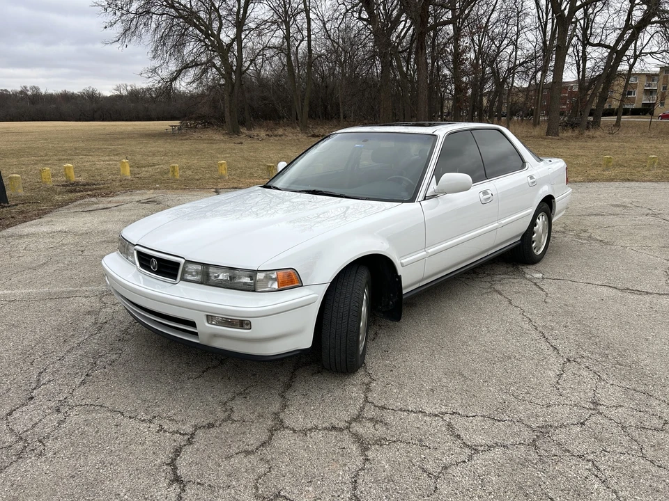 1993 Acura Vigor 2nd Gen - Image 3 of 31