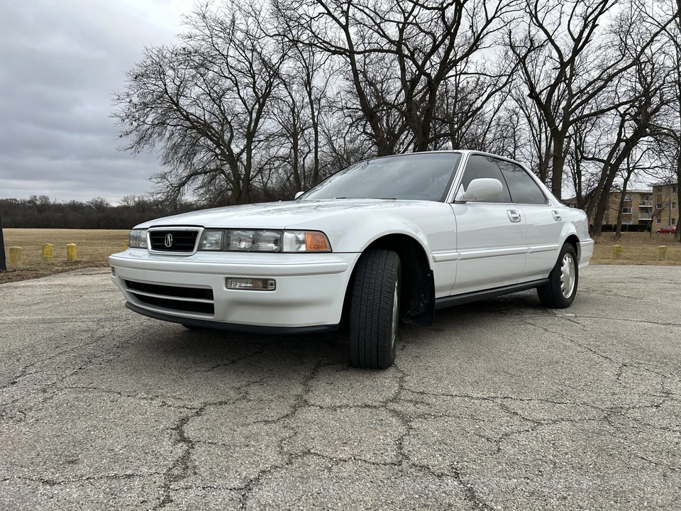 1993 Acura Vigor 2nd Gen - Image 2 of 31