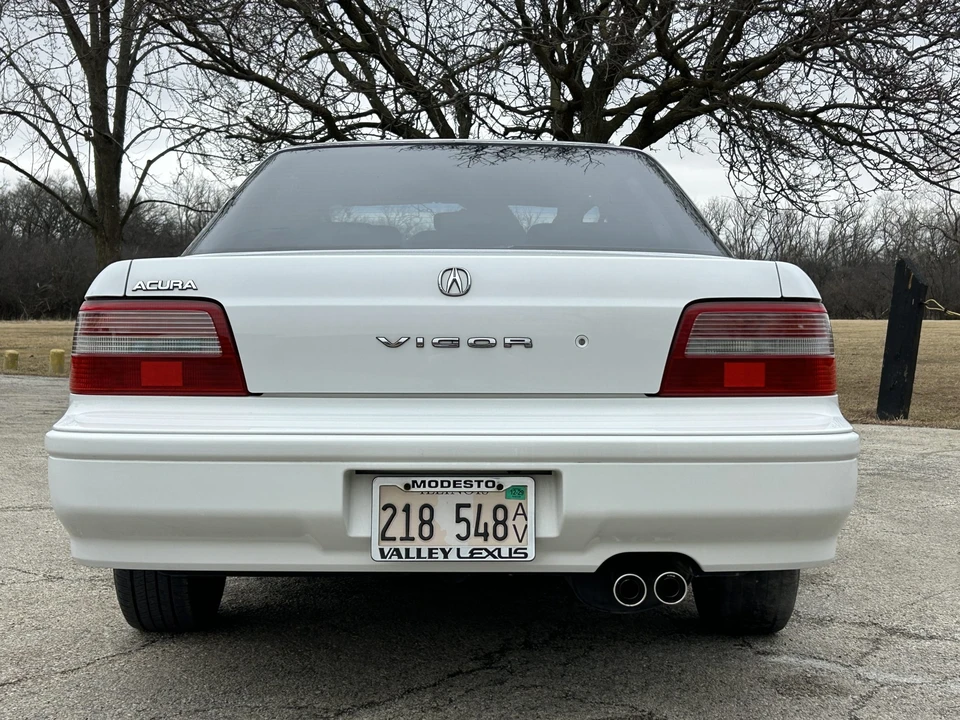 1993 Acura Vigor 2nd Gen - Image 17 of 31