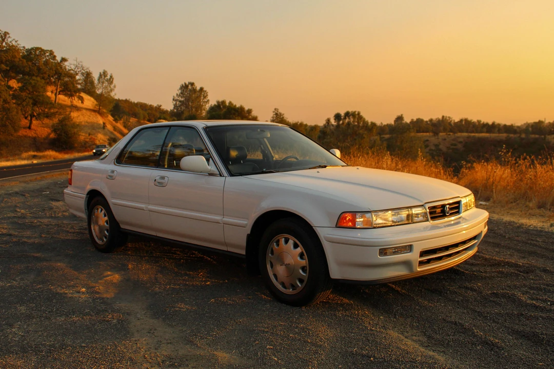 1993 Acura Vigor 3rd Gen - Image 2 of 31