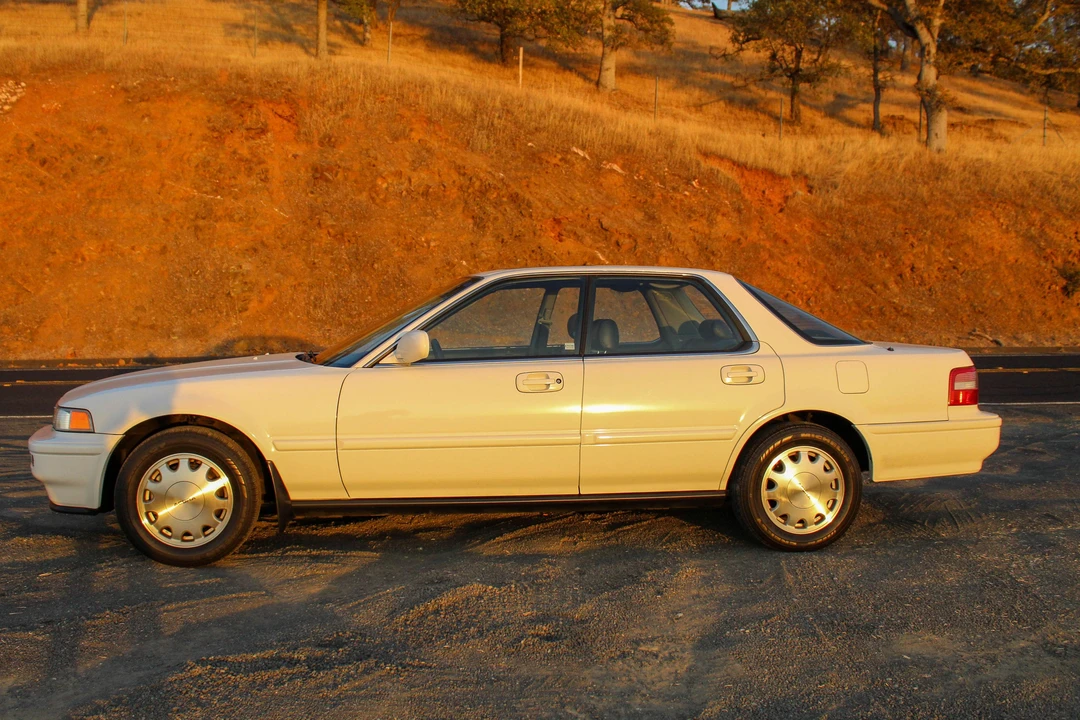 1993 Acura Vigor 3rd Gen - Image 10 of 31