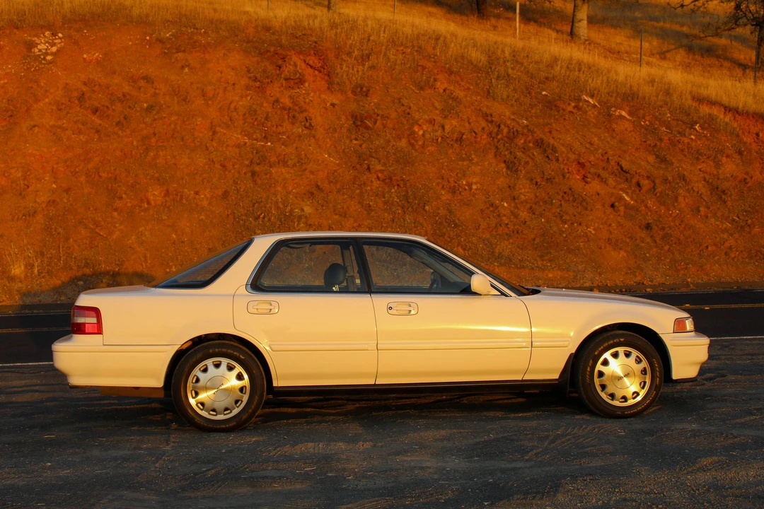 1993 Acura Vigor 3rd Gen - Image 16 of 31