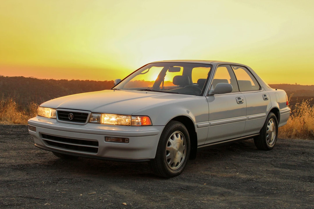 1993 Acura Vigor 3rd Gen - Image 9 of 31