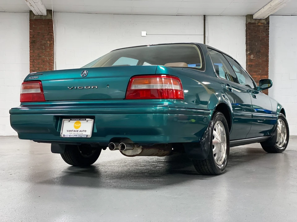1993 Acura Vigor 3rd Gen - Image 11 of 31