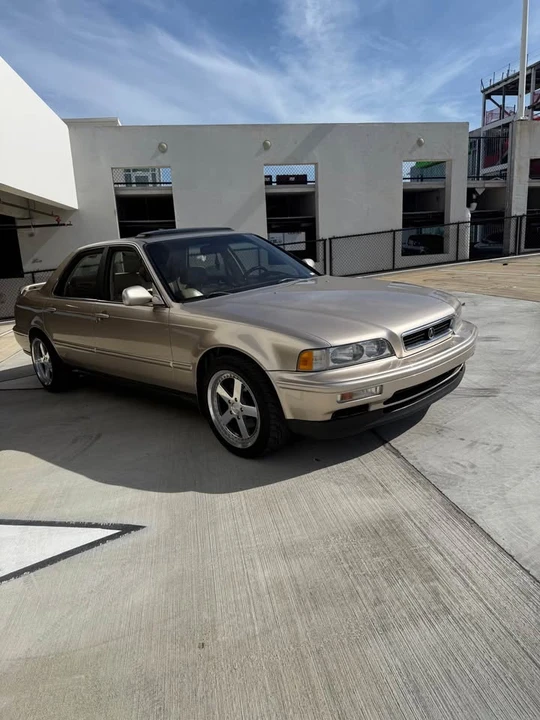 1993 Acura Legend 2nd Gen - Image 2 of 8