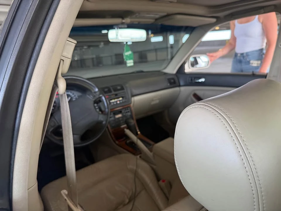 1993 Acura Legend 2nd Gen - Image 6 of 8