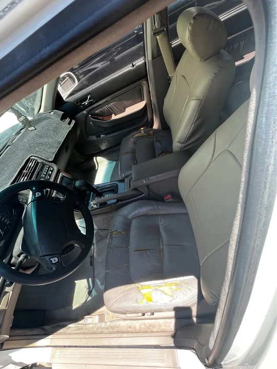 1993 Acura Legend 2nd Gen - Image 3 of 5
