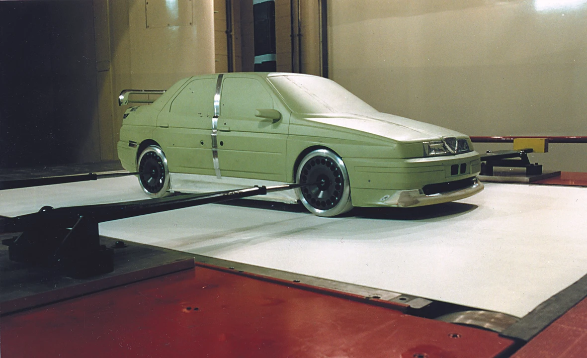 1993 Alfa Romeo 155 - Image 13 of 14