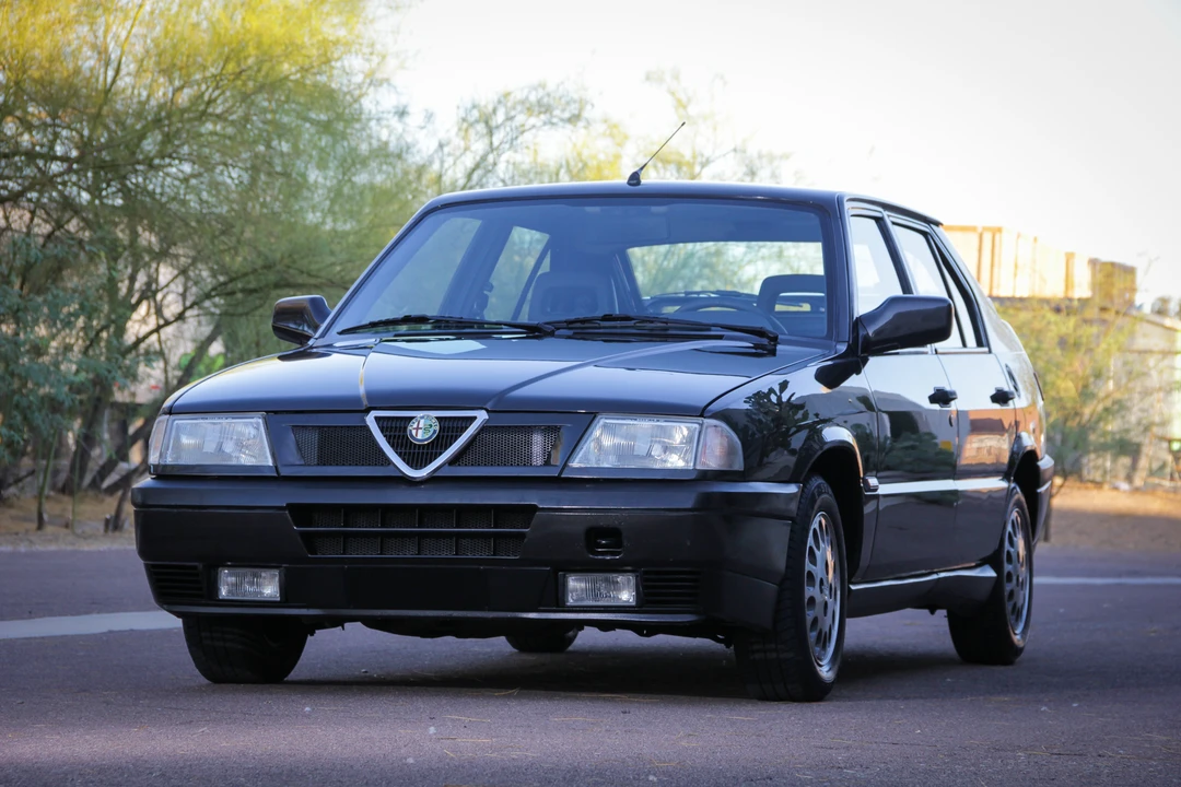 1993 Alfa Romeo - Image 6 of 31