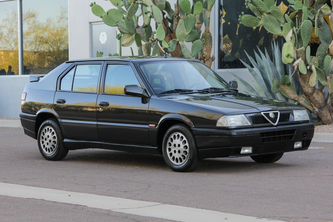 1993 Alfa Romeo - Image 2 of 31