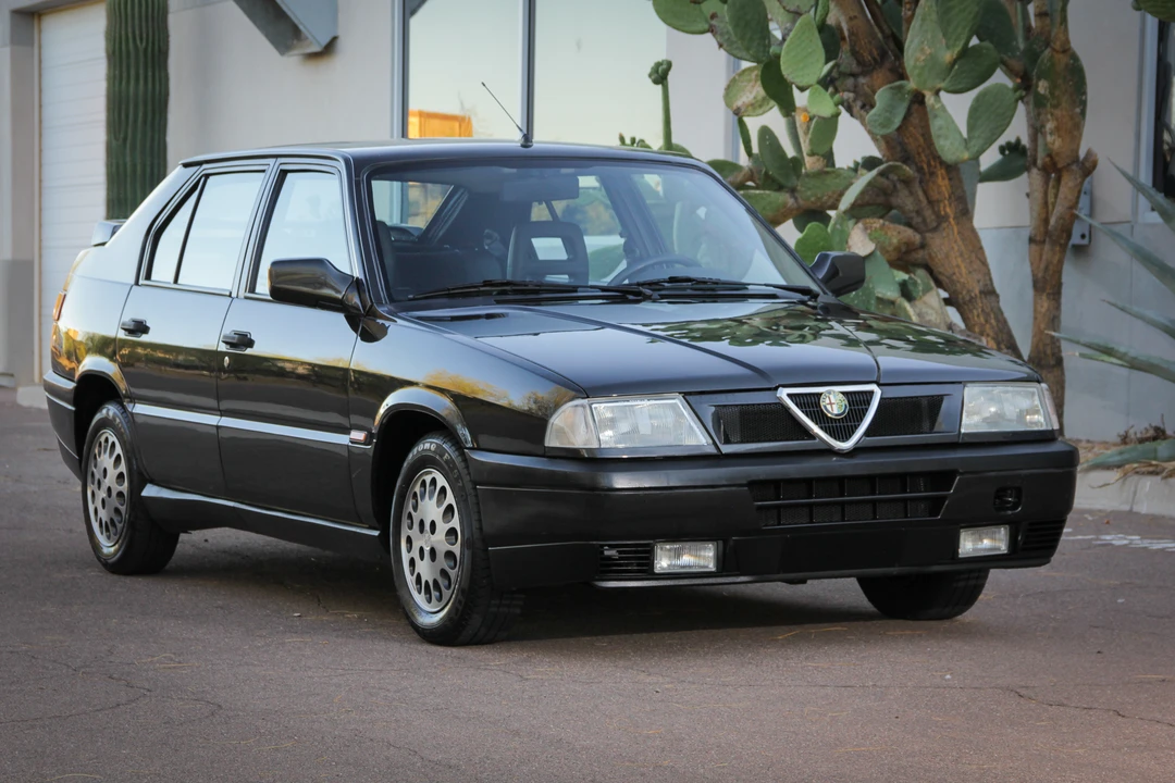 1993 Alfa Romeo - Image 3 of 31