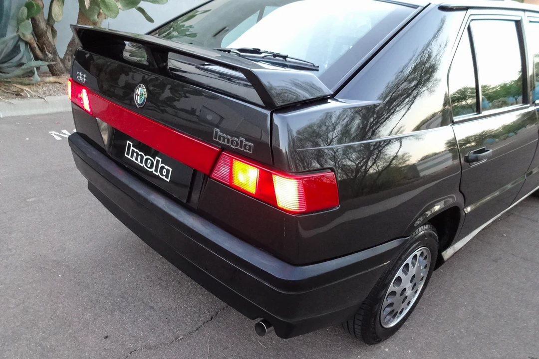 1993 Alfa Romeo - Image 24 of 31