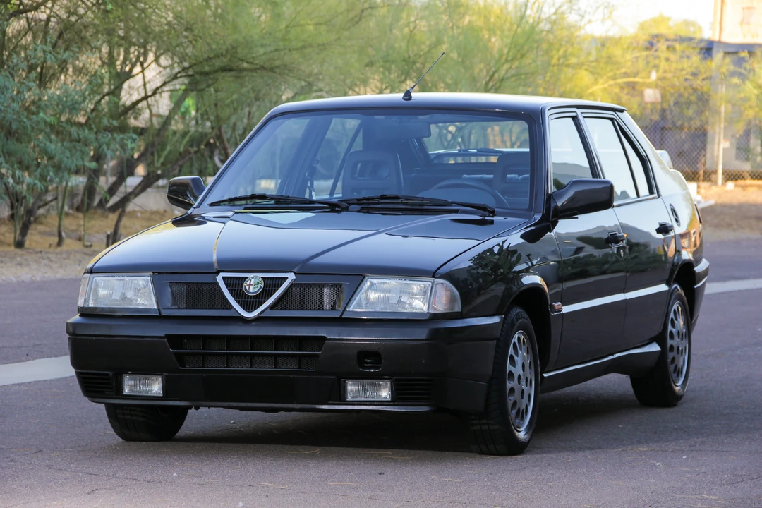 1993 Alfa Romeo - Image 7 of 31