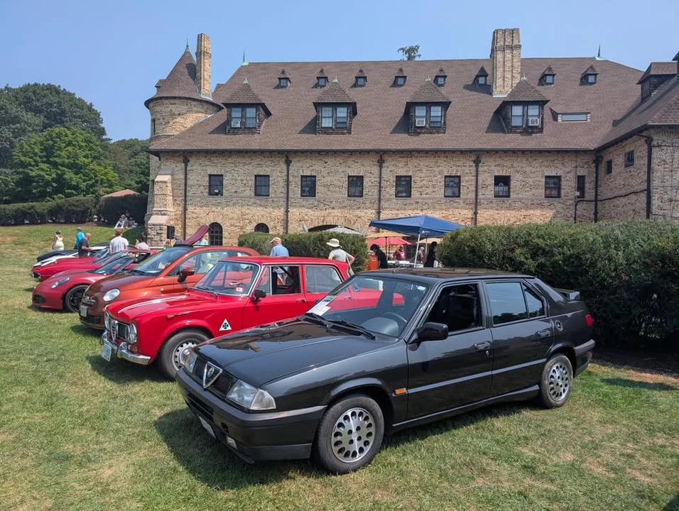 1993 Alfa Romeo 33 Stradale - Image 8 of 8