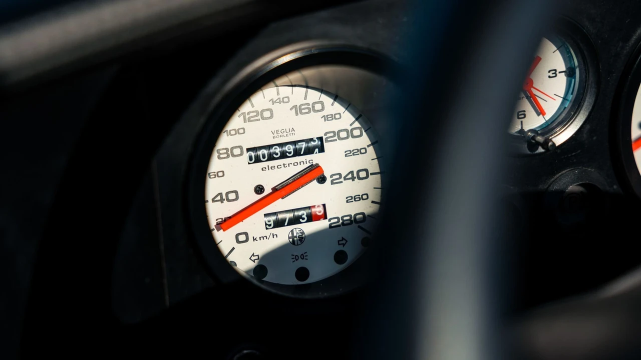 1993 Alfa Romeo RZ - Image 8 of 31