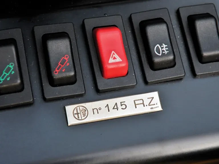 1993 Alfa Romeo RZ - Image 17 of 24