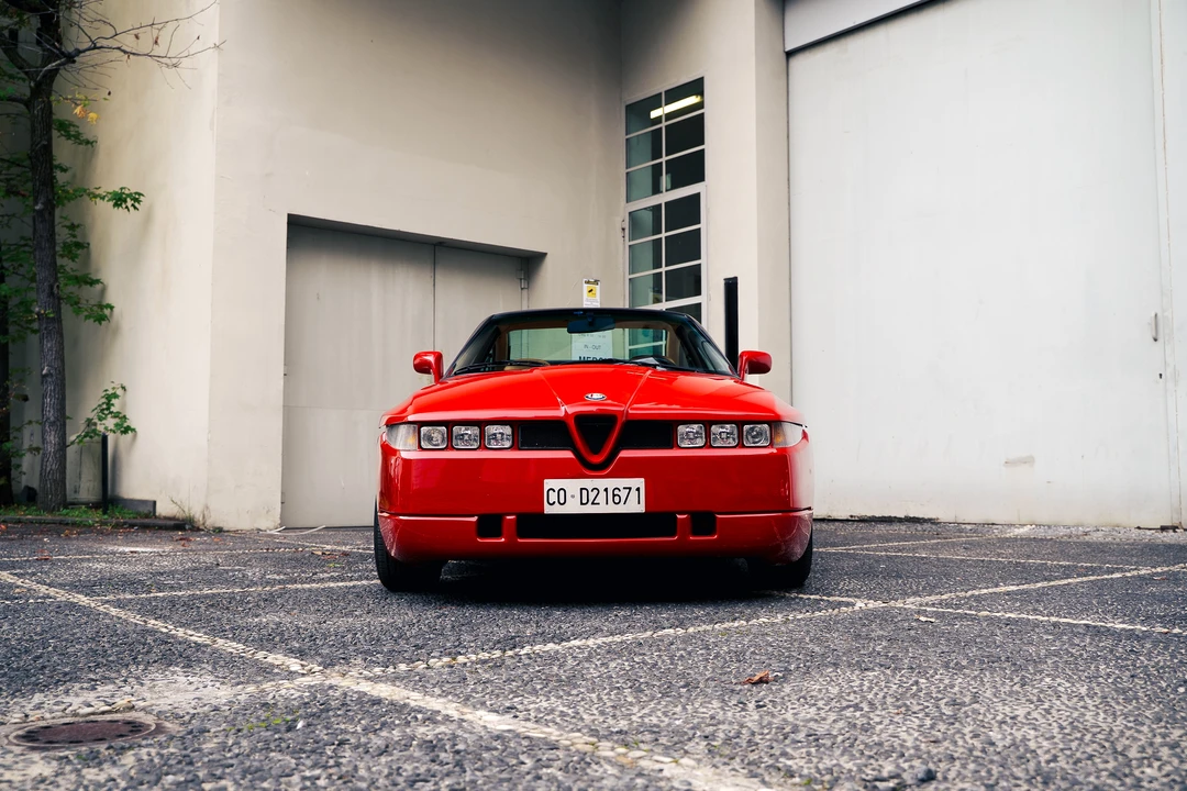 1993 Alfa Romeo SZ - Image 2 of 16
