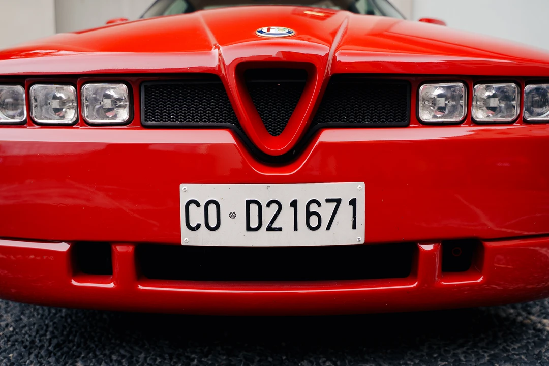 1993 Alfa Romeo SZ - Image 16 of 16