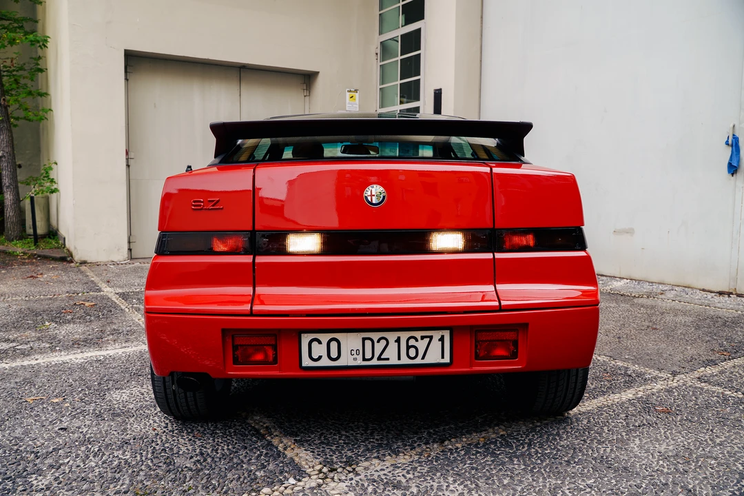 1993 Alfa Romeo SZ - Image 10 of 16