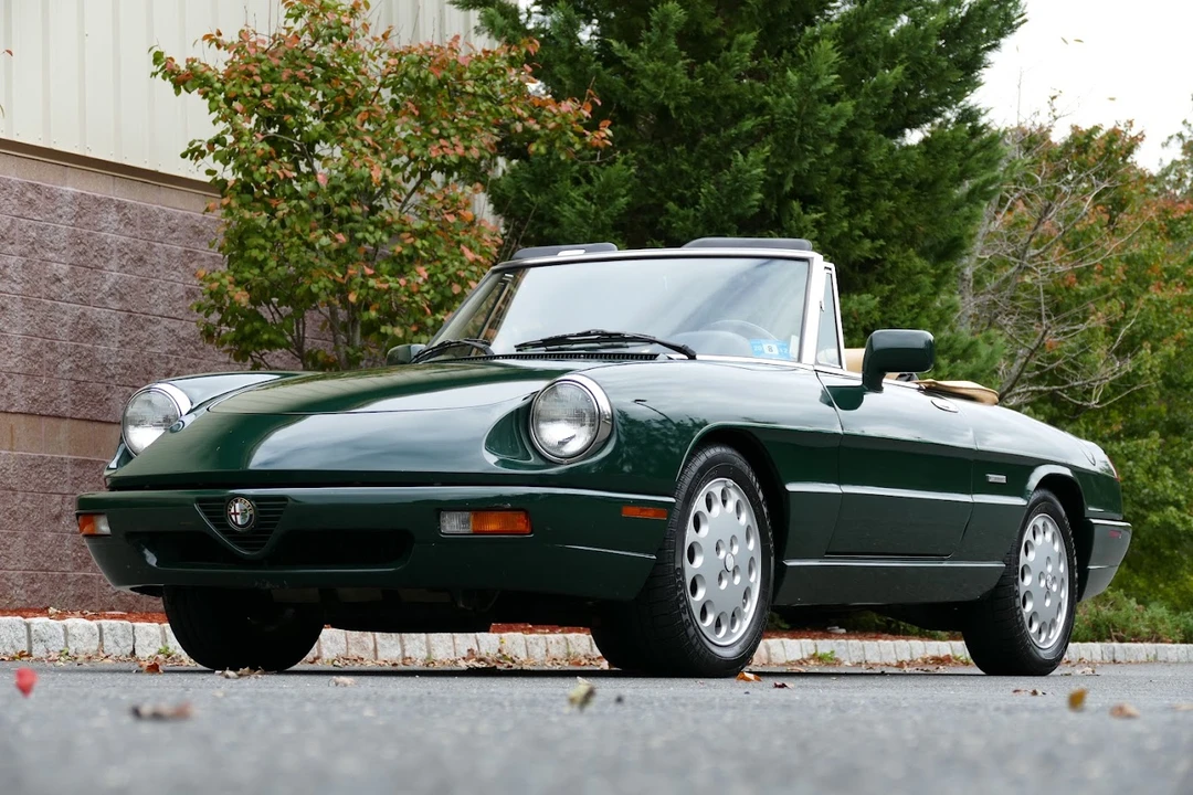 1993 Alfa Romeo Series 4 - Image 2 of 31