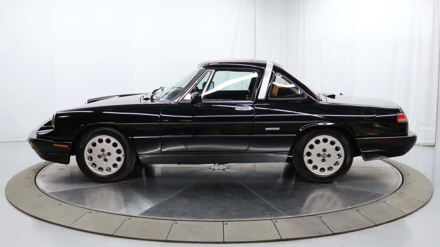 1993 Alfa Romeo Series 4 - Image 2 of 31