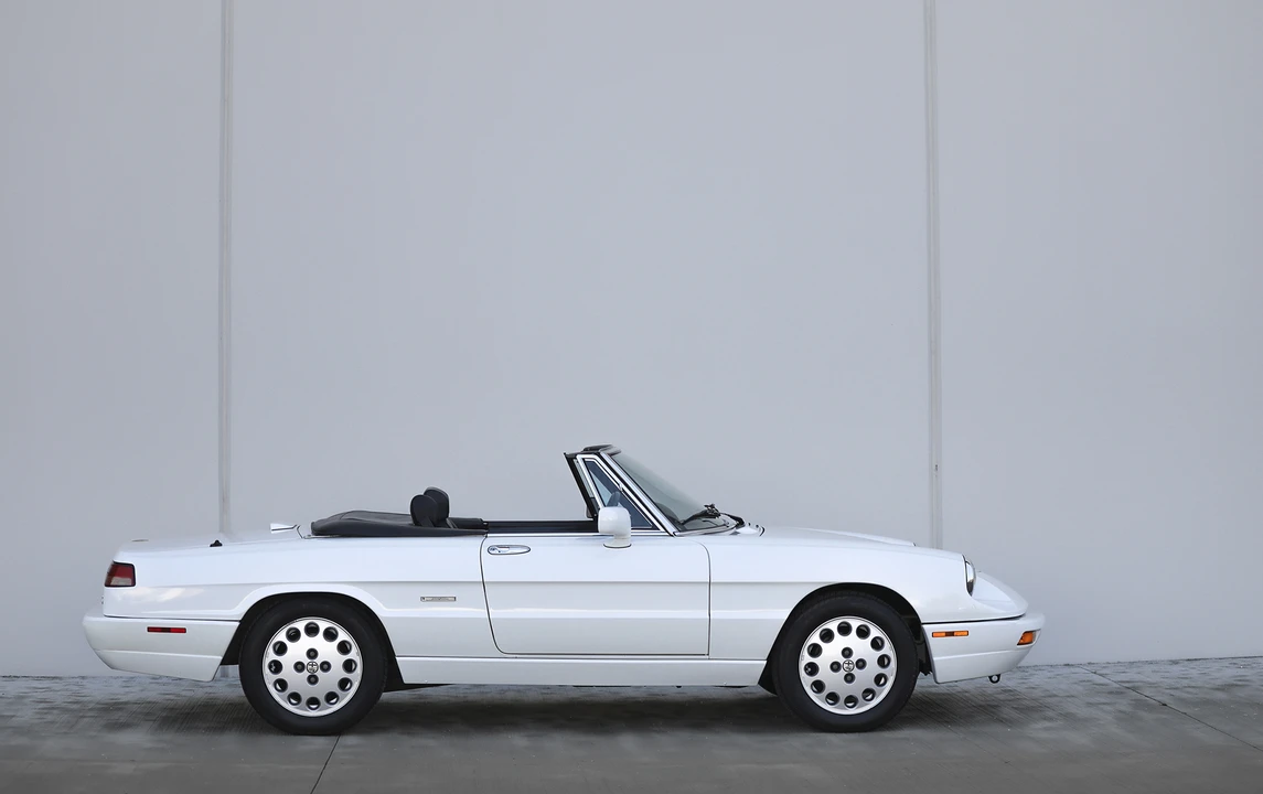 1993 Alfa Romeo Series 4 - Image 2 of 18