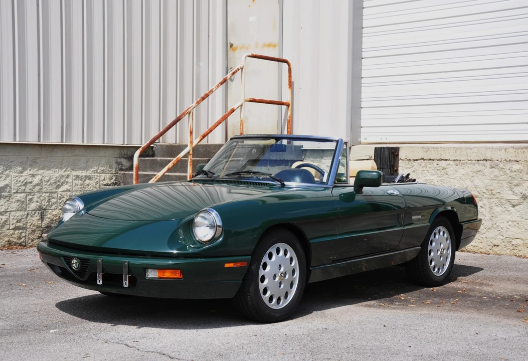 1993 Alfa Romeo Series 4 - Image 2 of 31