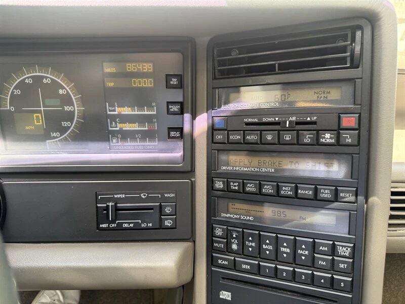 1993 Cadillac Allante - Image 15 of 21