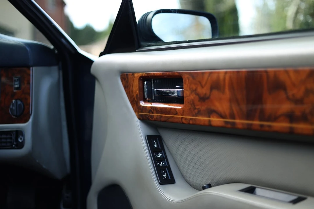 1993 Aston Martin Virage Volante - Image 28 of 30
