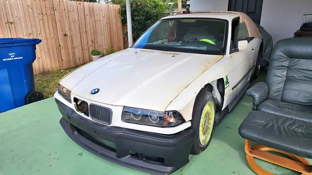 1993 BMW 3 Series 318is Coupe