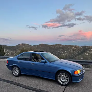 1993 BMW 3 Series 325i Sedan