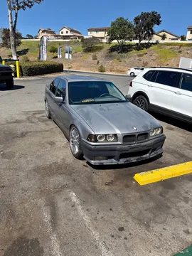 1993 BMW 3 Series 325i Sedan 4D