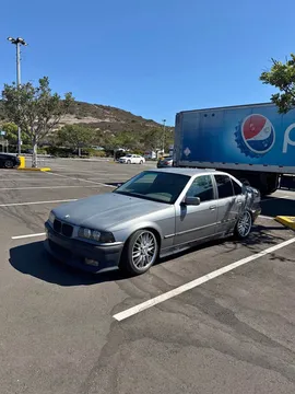 1993 BMW 3 Series 325i Sedan