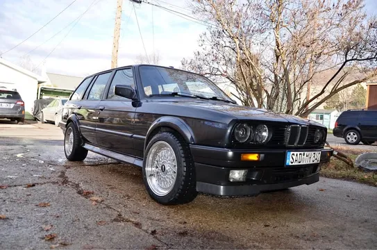 1993 BMW 3 Series 325iX Wagon