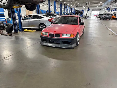 1993 BMW 318i Sedan