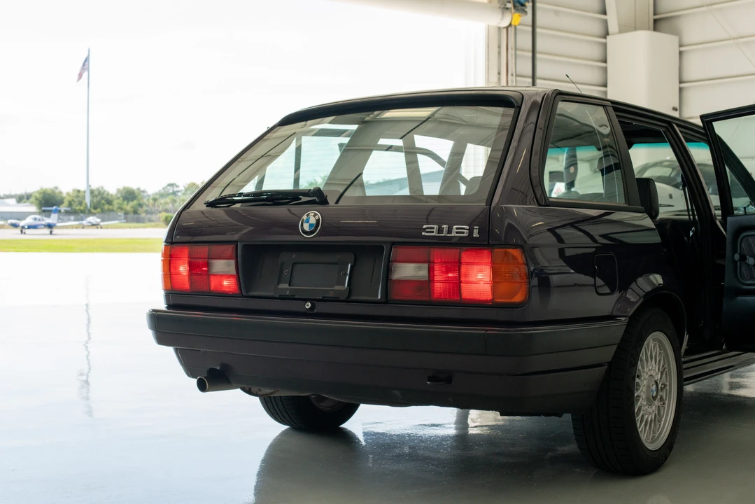 1993 BMW E30 3 Series - Image 18 of 31