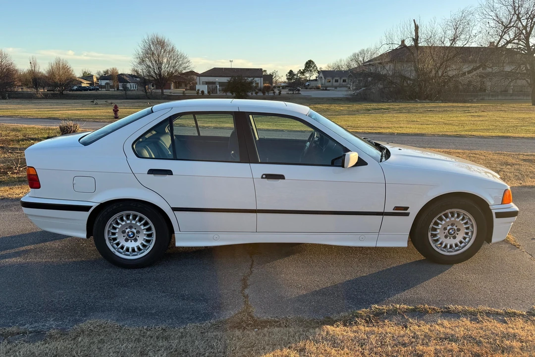 1993 BMW E36 3 Series - Image 3 of 31