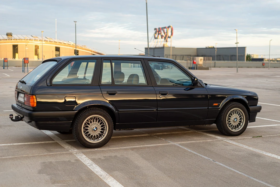 1993 BMW E30 3 Series - Image 19 of 31