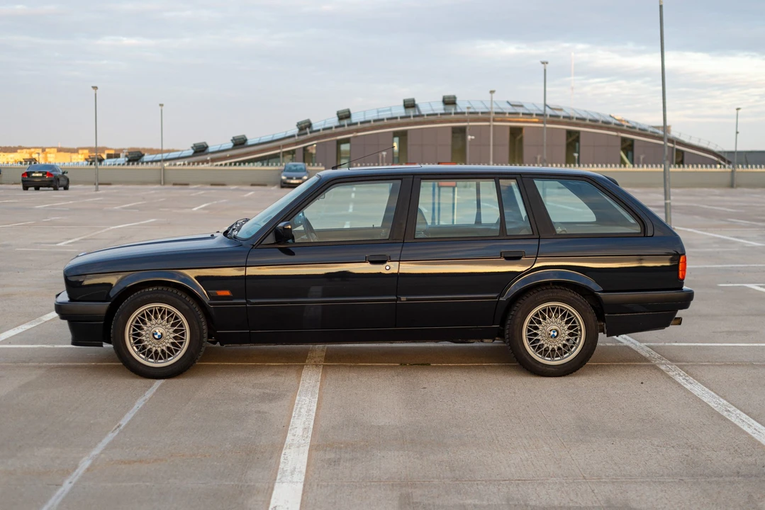 1993 BMW E30 3 Series - Image 8 of 31