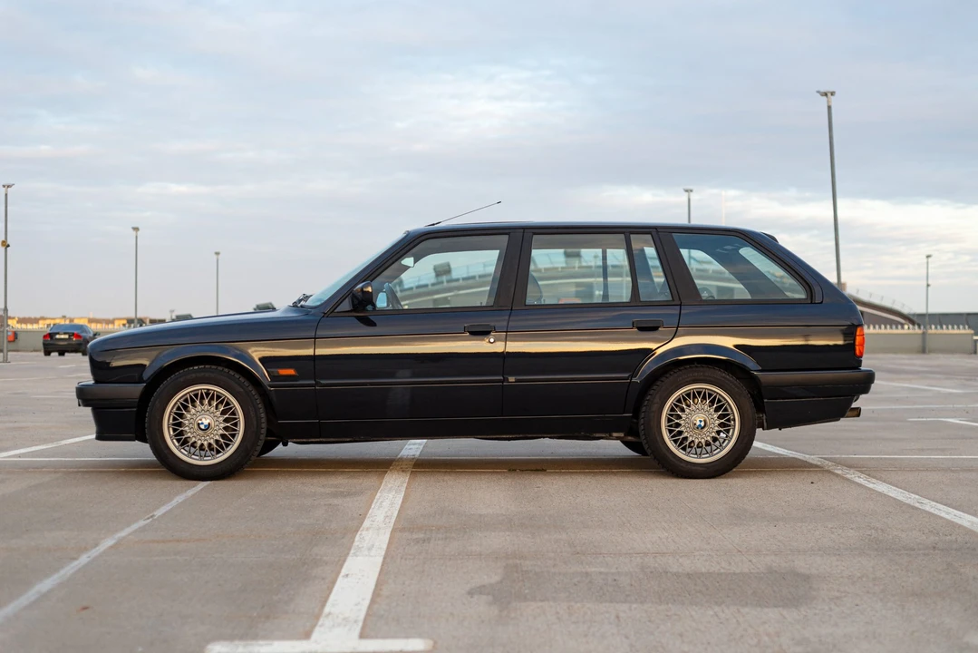 1993 BMW E30 3 Series - Image 7 of 31