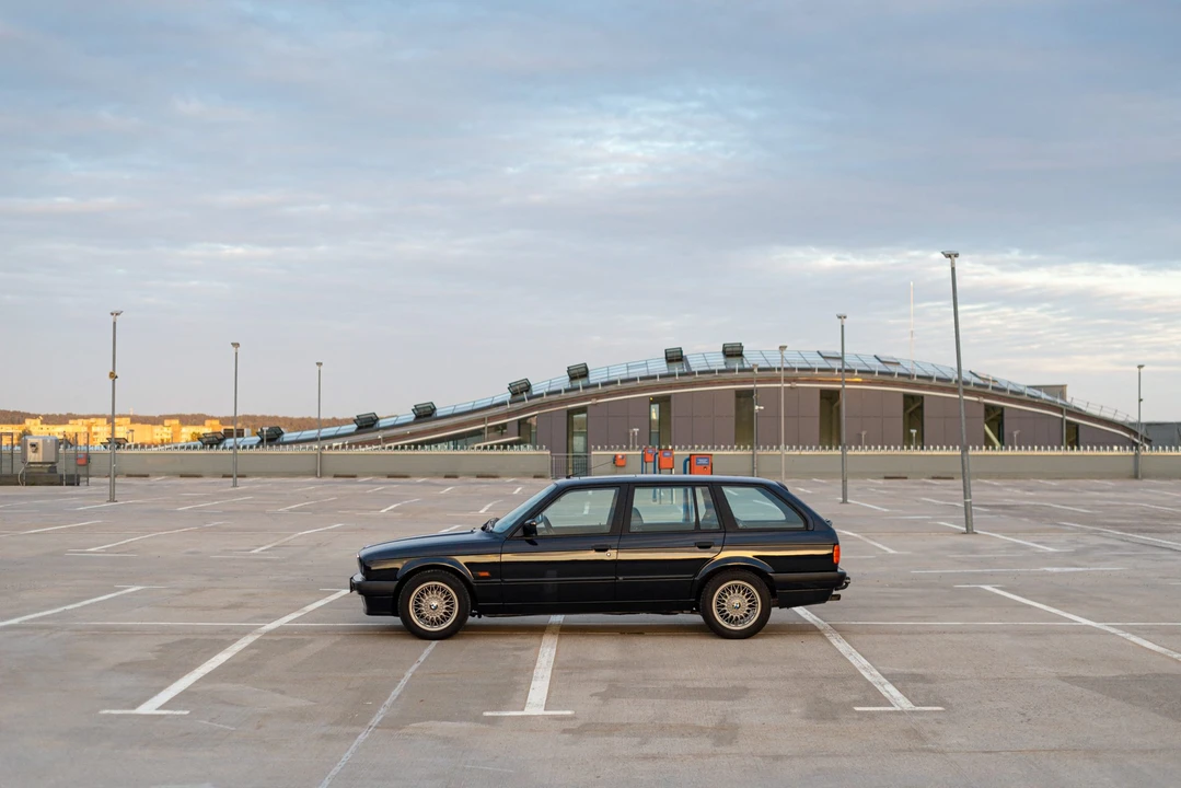 1993 BMW E30 3 Series - Image 4 of 31