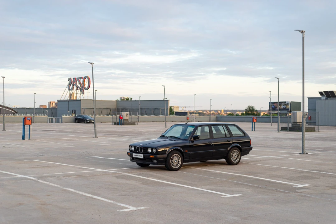 1993 BMW E30 3 Series - Image 3 of 31