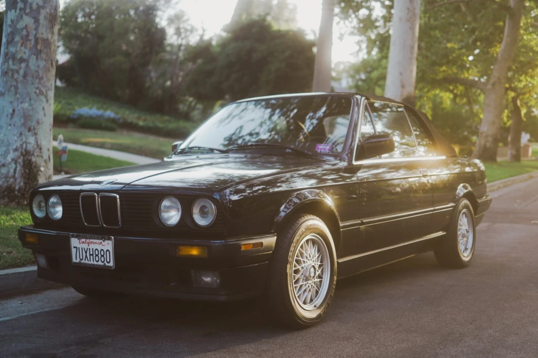 1993 BMW E30 3 Series - Image 2 of 31
