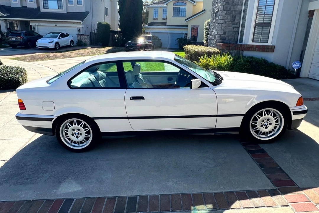 1993 BMW E36 3 Series - Image 3 of 31