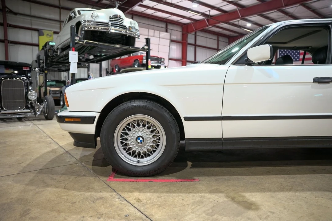 1993 BMW E34 5 Series - Image 3 of 12