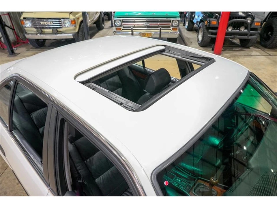 1993 BMW E34 5 Series - Image 19 of 31