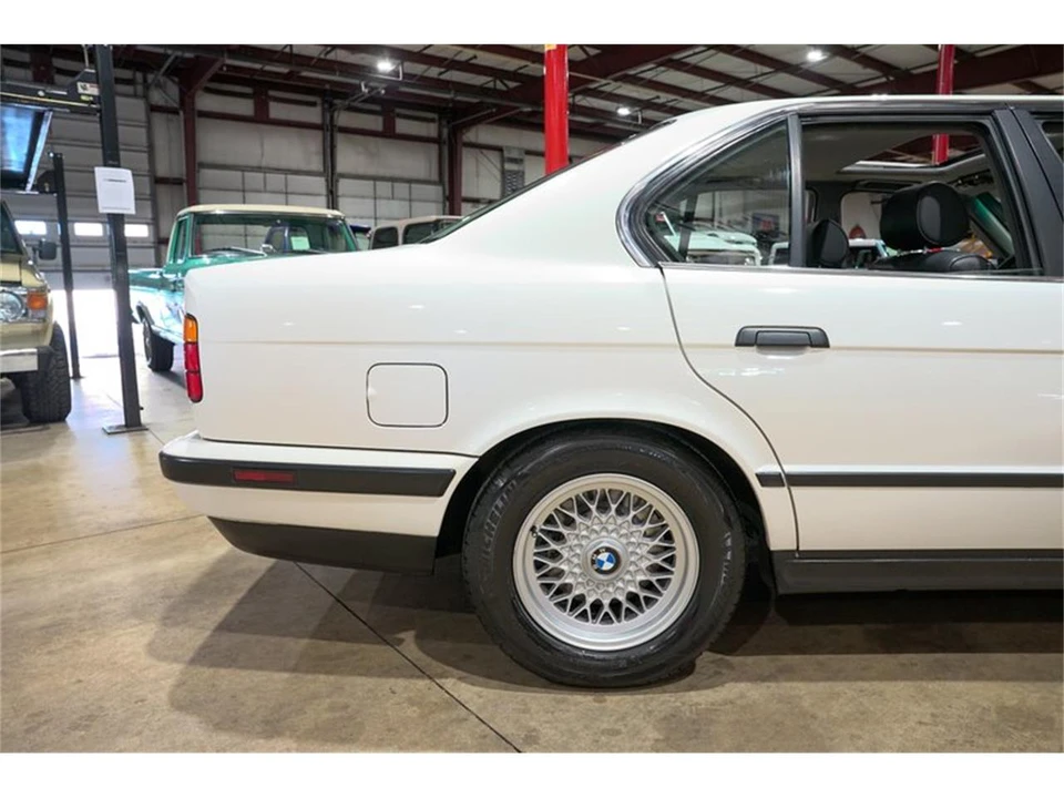 1993 BMW E34 5 Series - Image 9 of 31