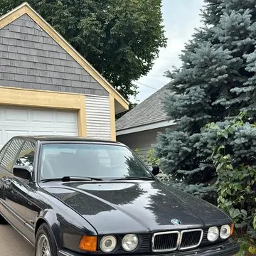 1993 BMW 7 Series 750iL Sedan